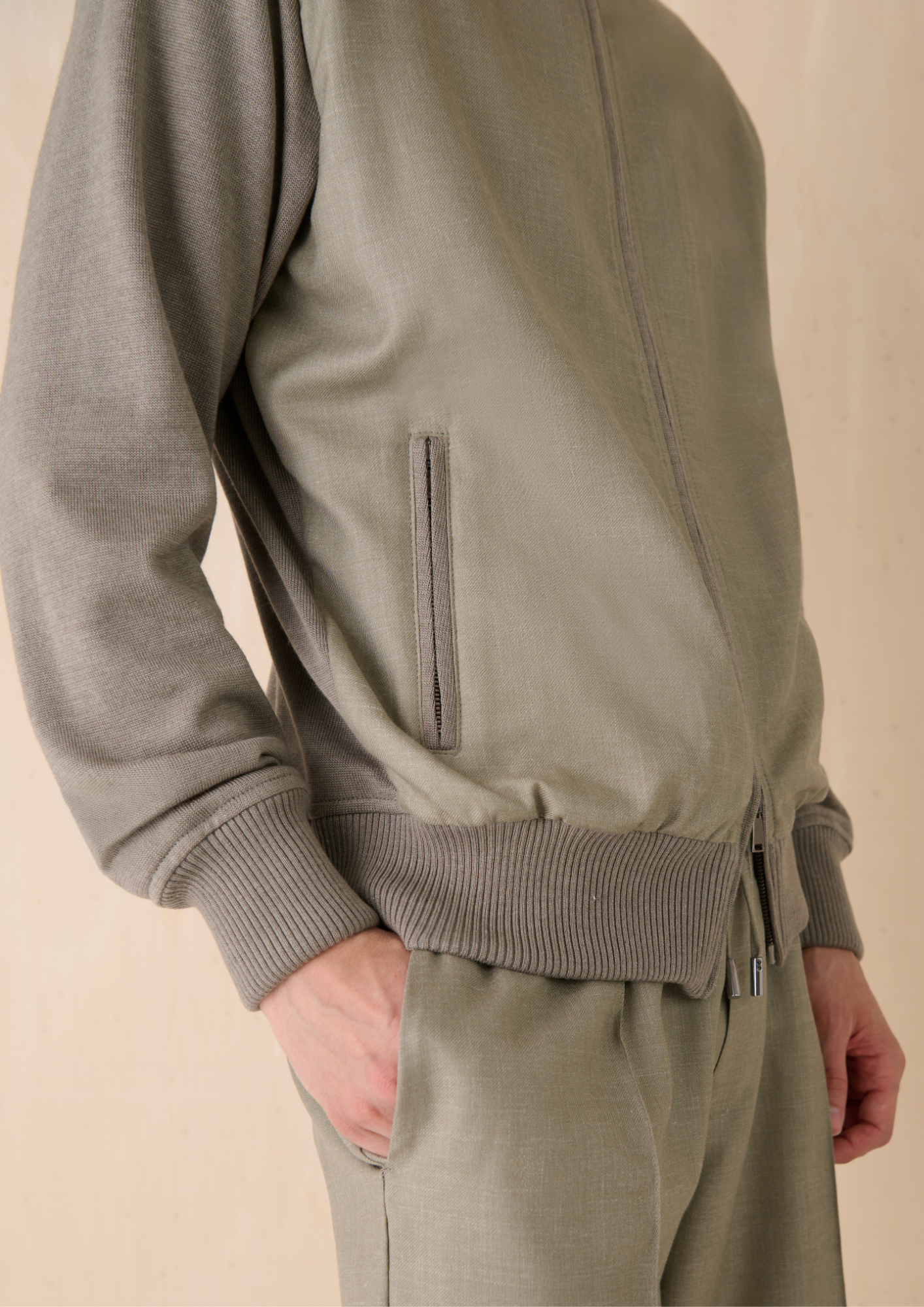KNIT BOMBER