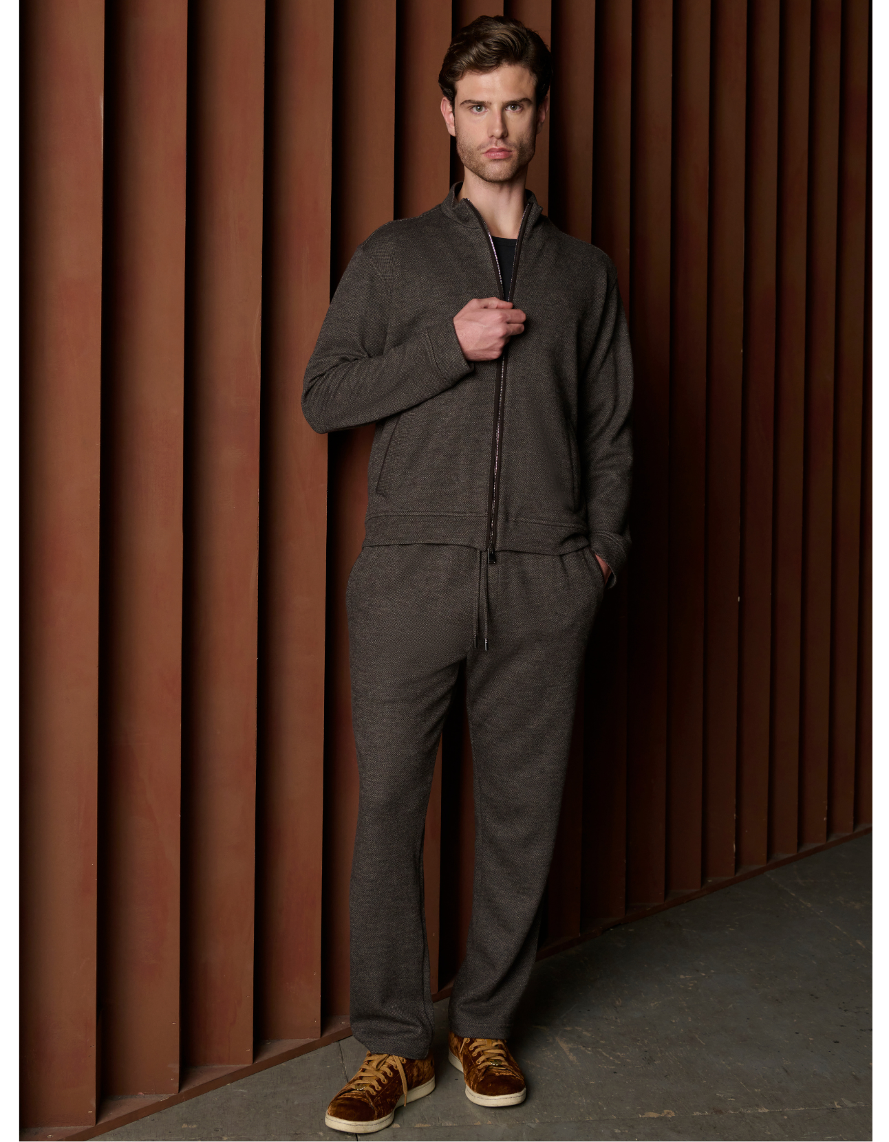 FULL ZIP TRACKSUIT