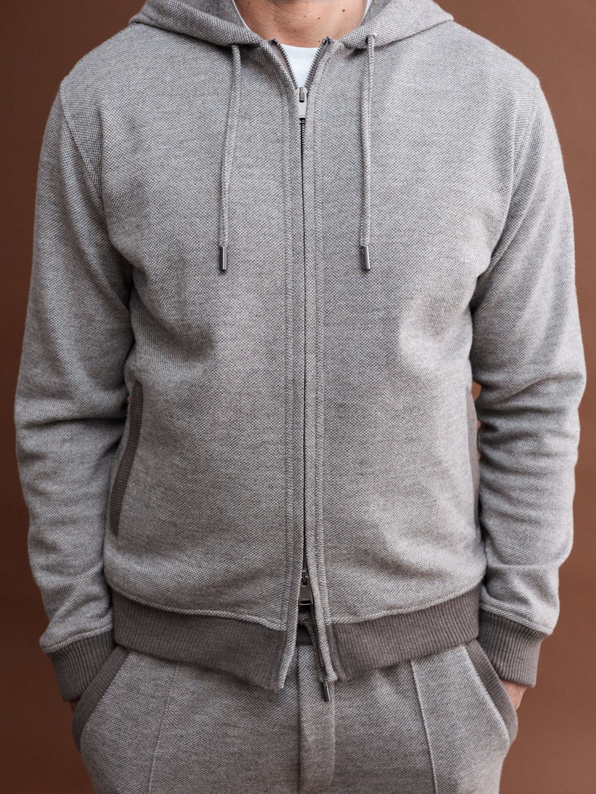 HOODIE SWEATSHIRT AND DRAWSTRING PANTS